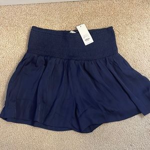TCEC navy smocked shorts